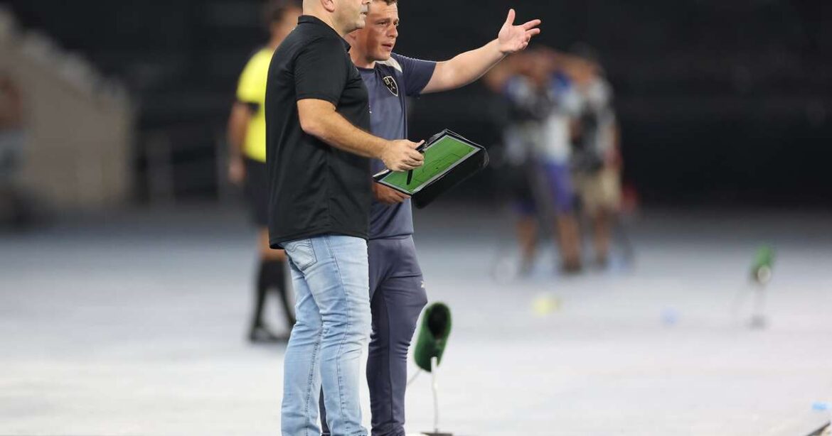 Carlos celebra la victoria de Botafogo en Leiria y destaca la habilidad contra Bangu