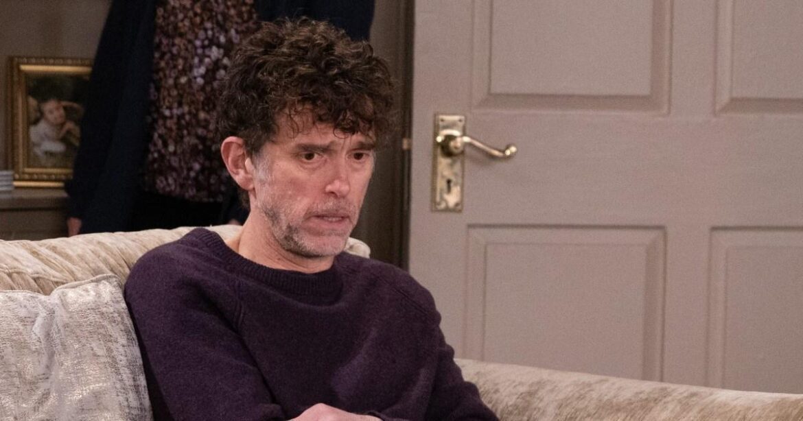 El último movimiento de Marlon en abril causó gran preocupación en Emmerdale el jabón
