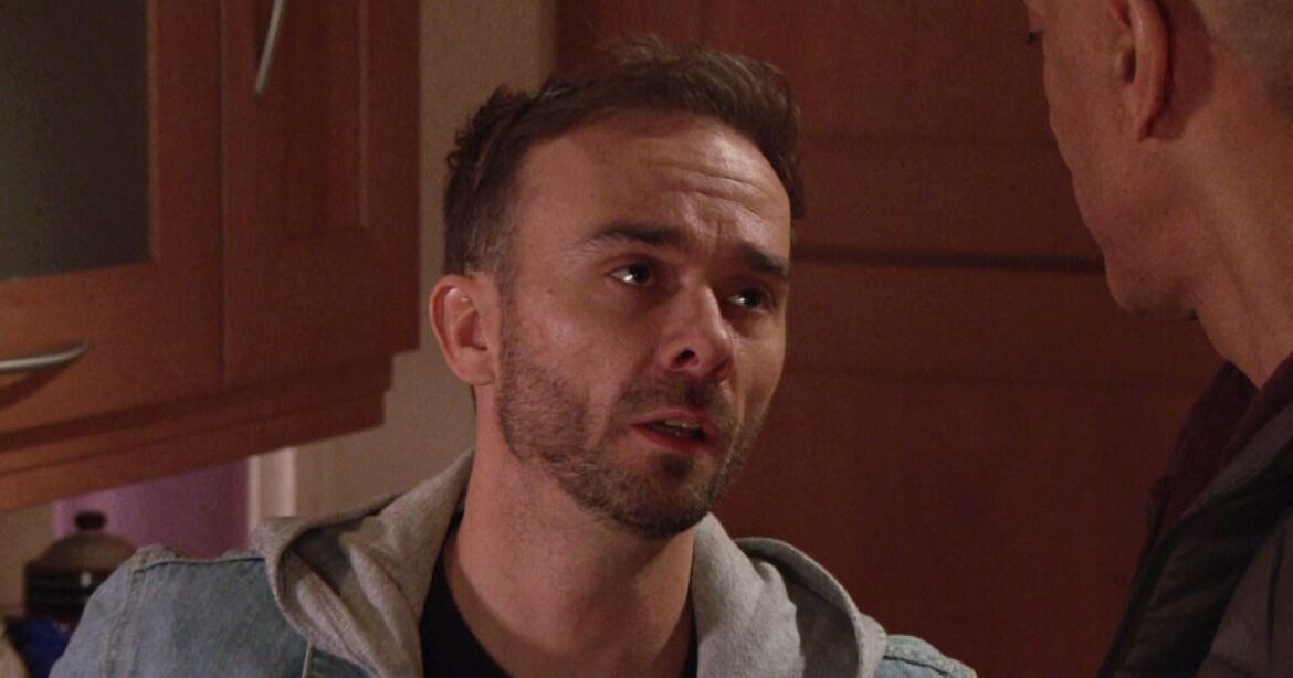 La trama desesperada del David Plat para deshacerse de Harvey en Coronation Street | Jabón