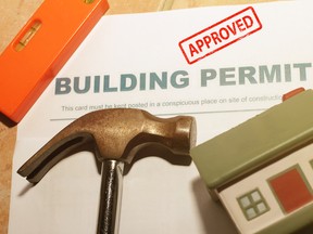 Burocracia, burocrático Buzzman detrás de cada proyecto de vivienda