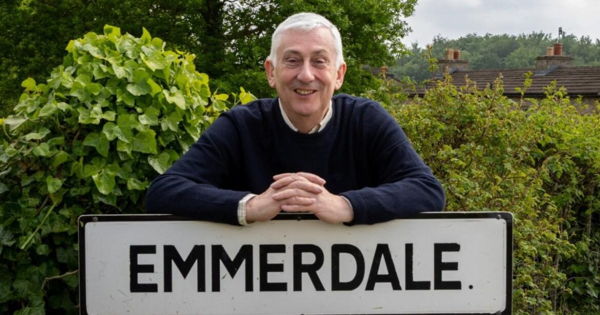 El destacado político británico hizo su debut en Emmerdale en una escena muy llamativa. el jabón