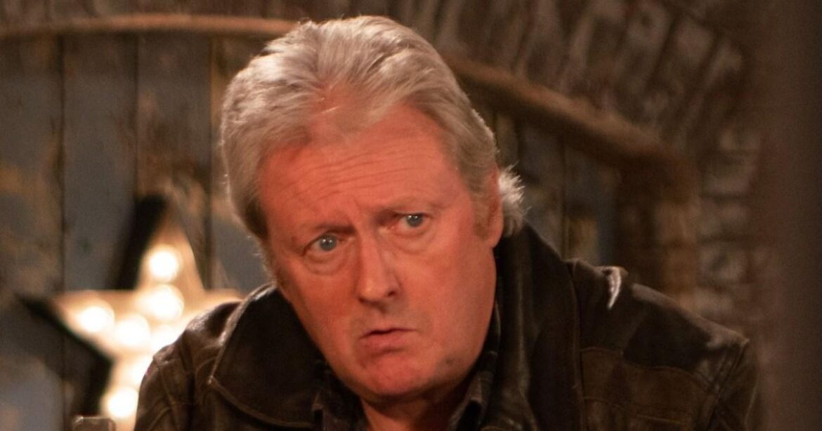 La ex estrella de Coronation Street, Charles Lawson, no puede permitirse el calentamiento después de la “cancelación”. Jabón
