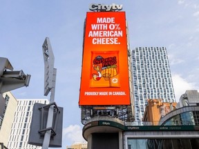 “Diga queso”, Donald Trump. Esta promoción de compra-canadiense podría ser mejor
